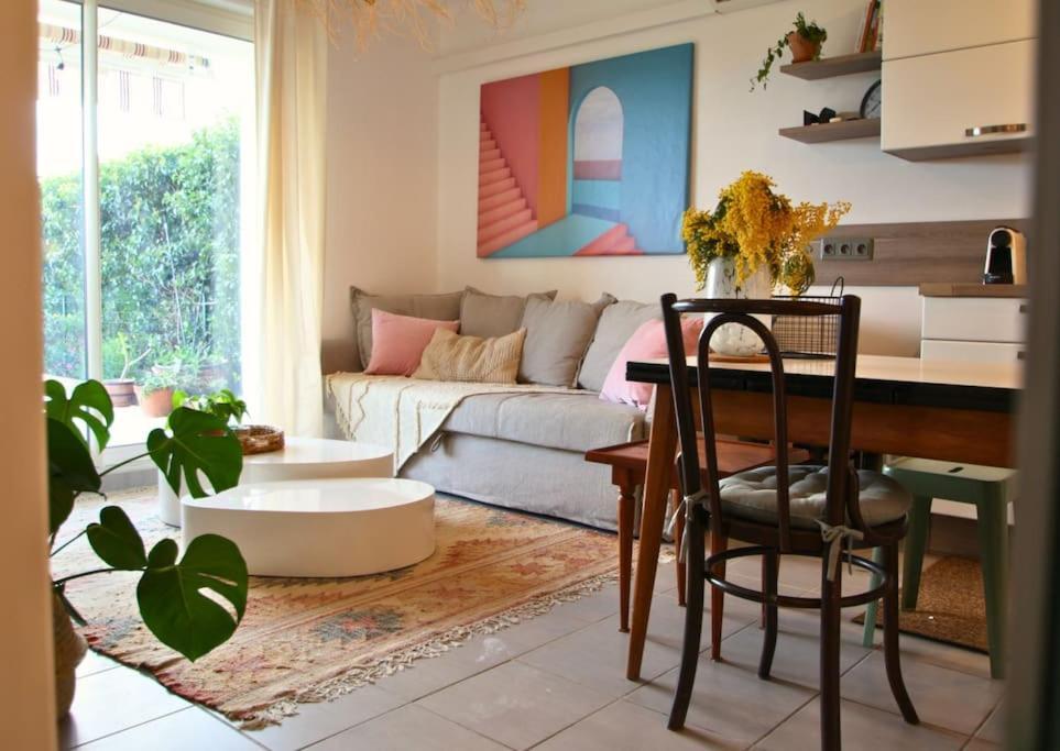 Cosy Appartement Entre Vignes Et Garrigue Avec Piscine Peret Luaran gambar