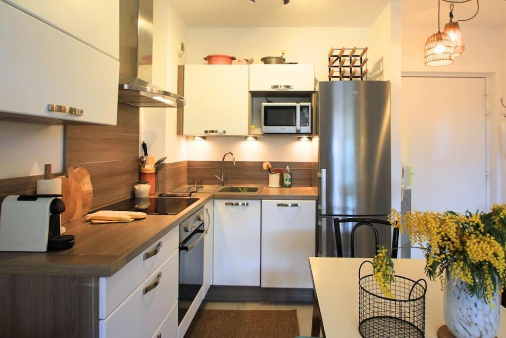 Cosy Appartement Entre Vignes Et Garrigue Avec Piscine Peret Luaran gambar