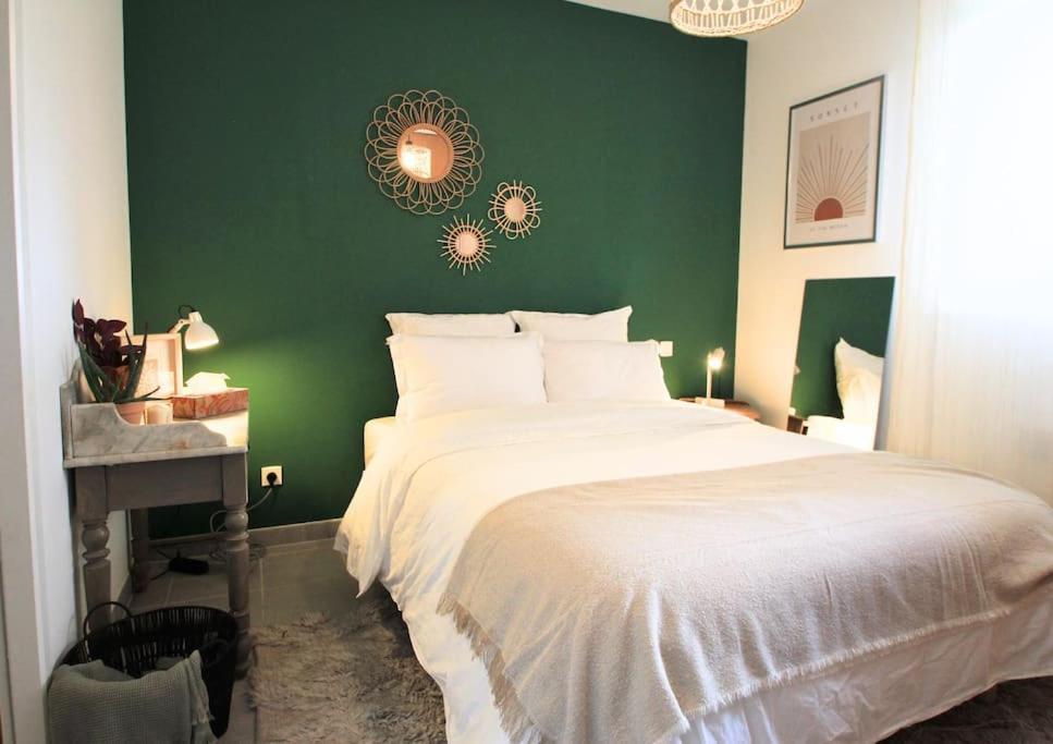 Cosy Appartement Entre Vignes Et Garrigue Avec Piscine Peret Luaran gambar